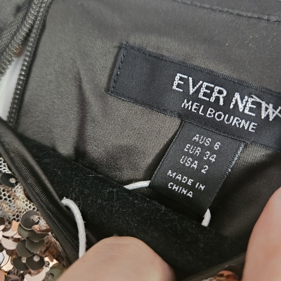 Ever New Gold Long Sleeve Dress with Elegant Design Christmas New Years Party - Picture 5 of 11